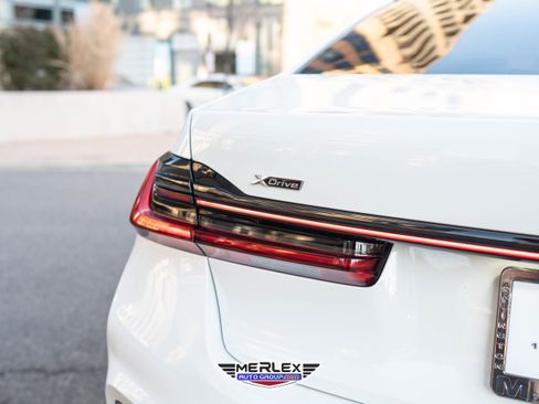 Used 2020 BMW 750i xDrive w/ Executive Package image 50