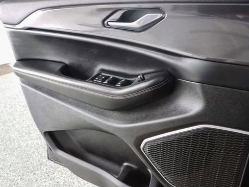 Used 2022 Jeep Grand Cherokee L Laredo image 21