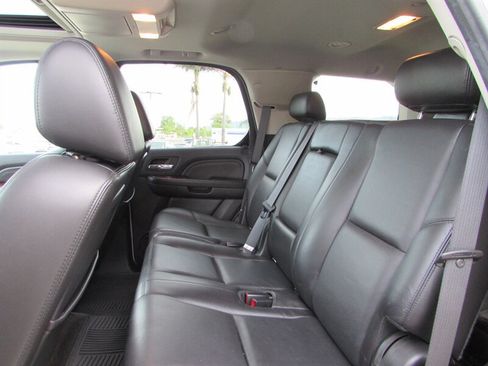 Used 2008 Cadillac Escalade AWD image 20