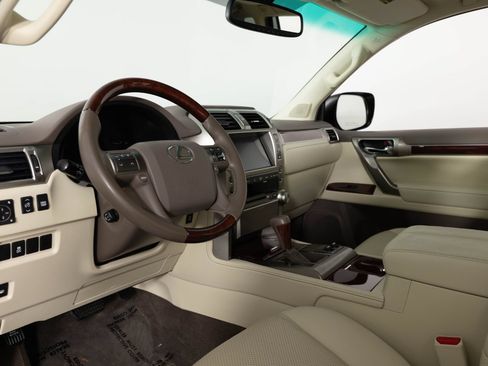 Used 2013 Lexus GX 460 w/ Comfort Plus Pkg AWD/4WD image 12