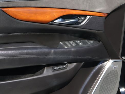 Used 2017 Cadillac Escalade Luxury image 20