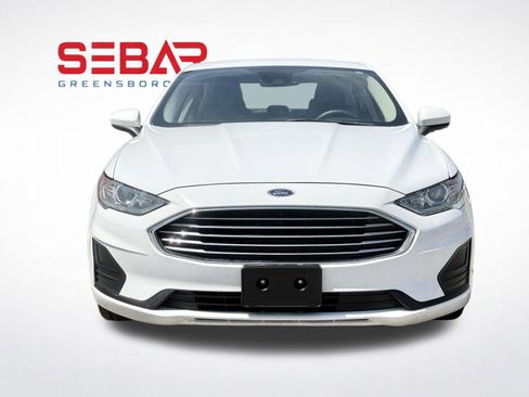 Used 2019 Ford Fusion SE FWD image 2