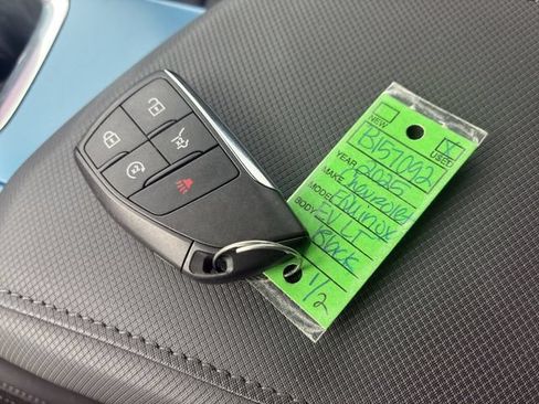 Used 2025 Chevrolet Equinox EV LT w/ Convenience Package AWD/4WD image 19