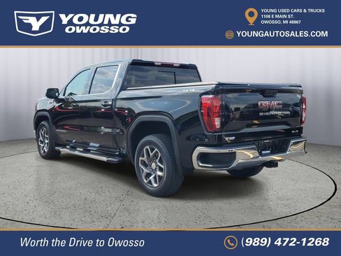 Used 2024 GMC Sierra 1500 SLE w/ Preferred Package AWD/4WD image 4