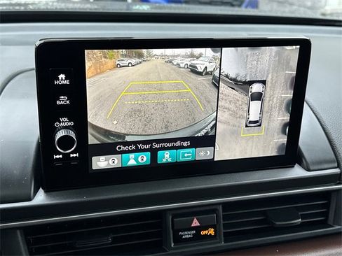 Used 2025 Honda Pilot Elite image 29