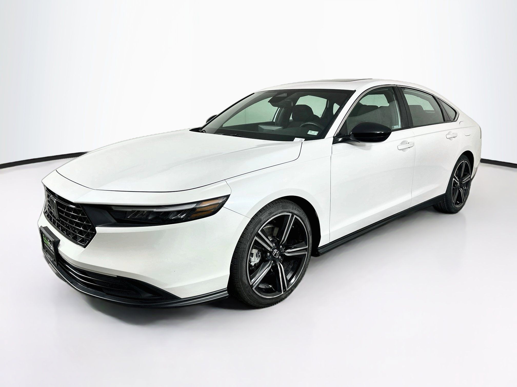 Used 2024 Honda Accord Sport image 3