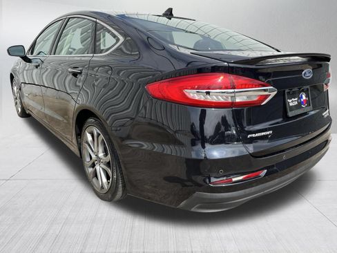 Used 2019 Ford Fusion Titanium FWD image 5