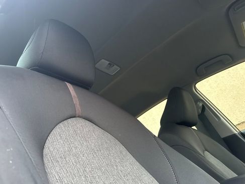 Used 2019 Toyota Camry LE image 13