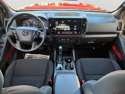 Used 2025 Nissan Frontier PRO-4X AWD/4WD image 17