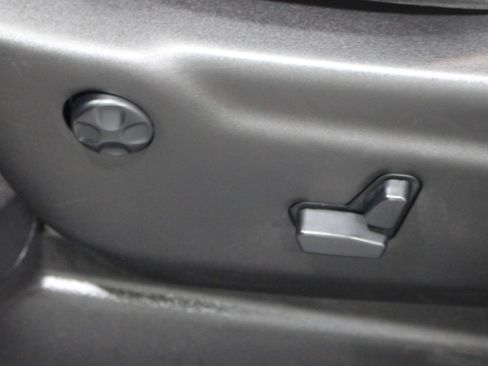 Used 2017 Jeep Grand Cherokee Laredo w/ Quick Order Package 23E AWD/4WD image 4