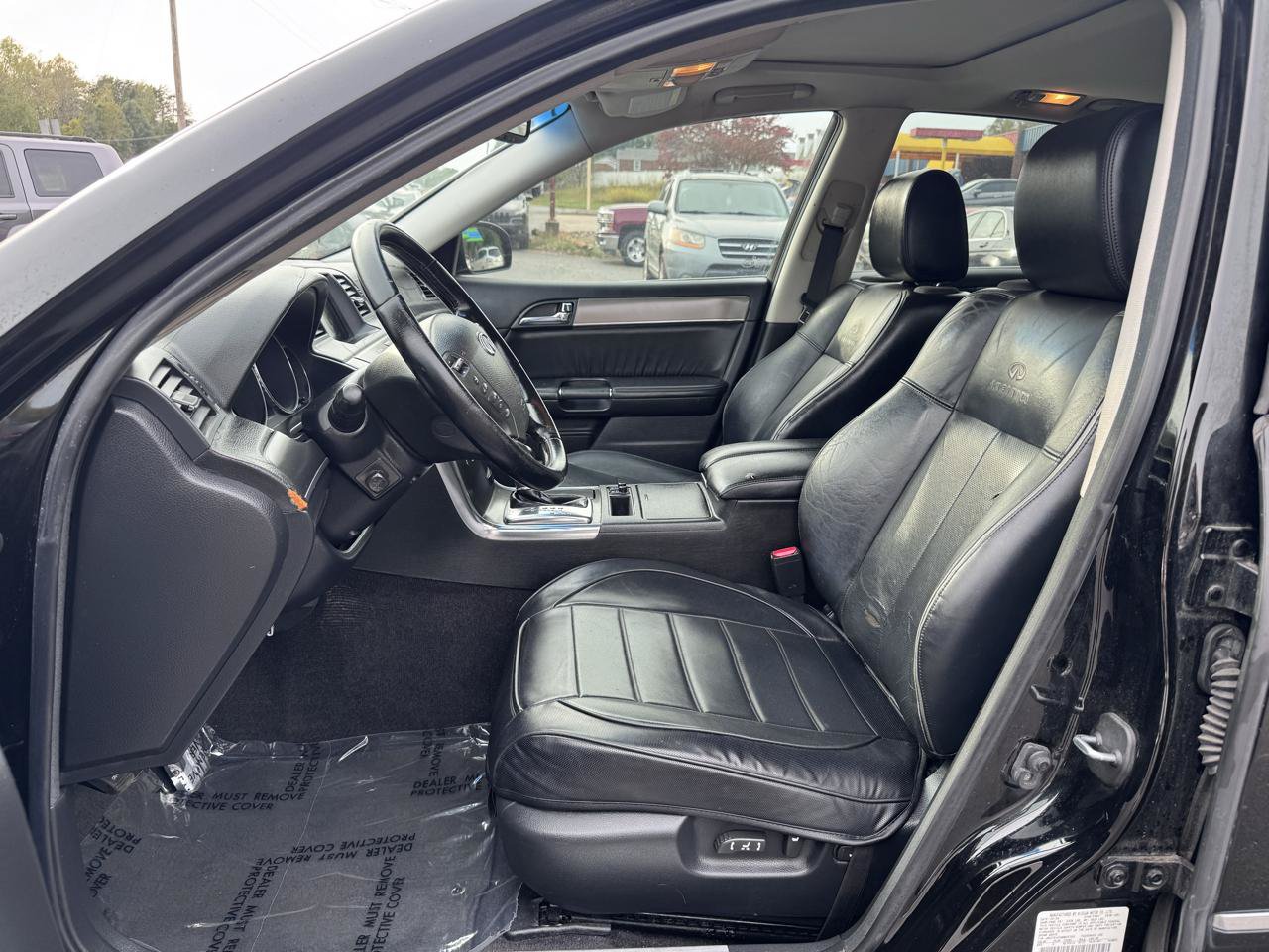 Used 2009 INFINITI M35 w/ Technology Pkg RWD image 10