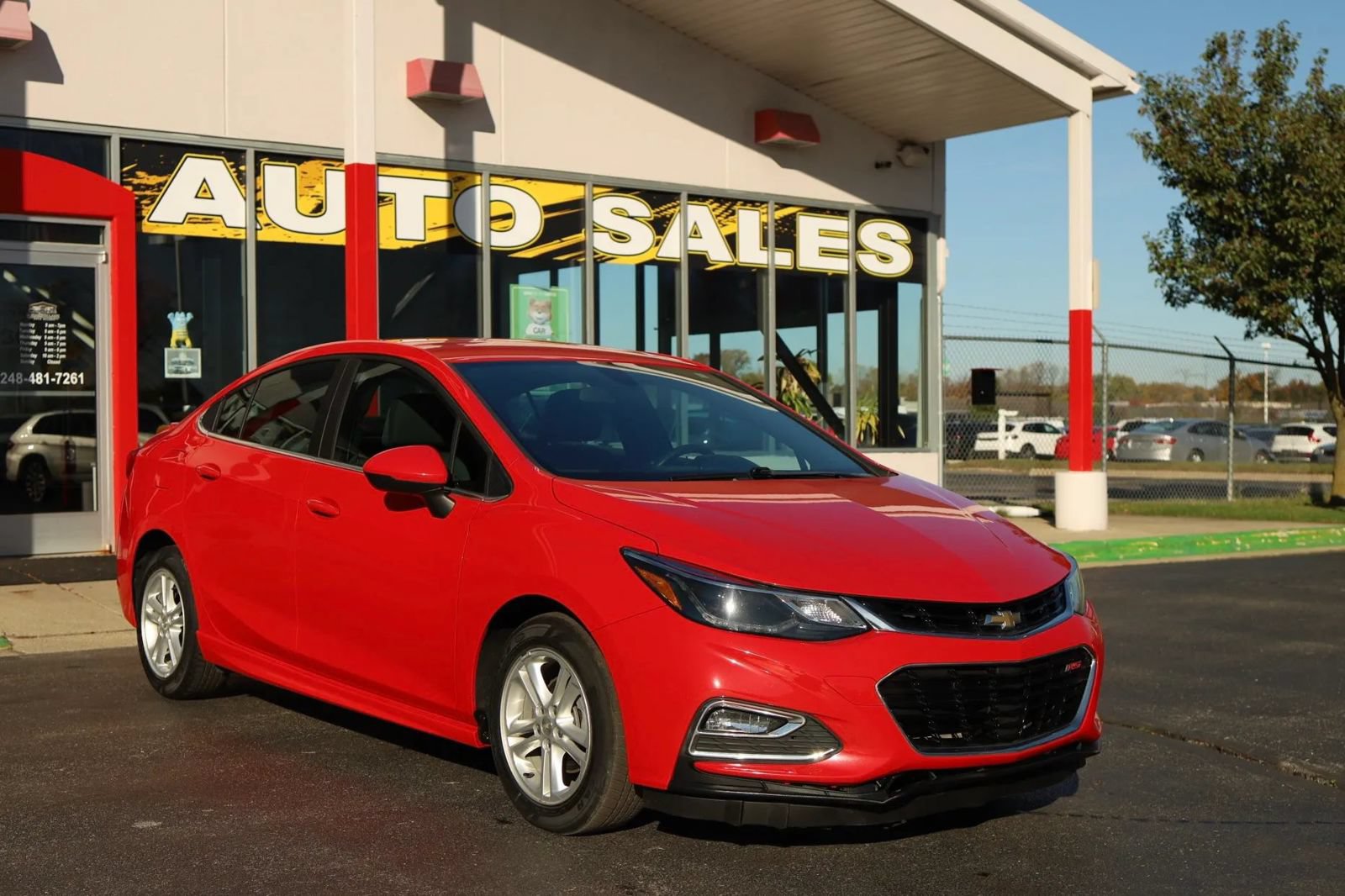 Used 2016 Chevrolet Cruze LT w/ Convenience Package FWD image 3