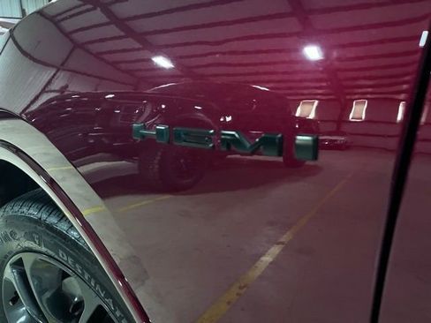 Used 2024 Dodge Durango R/T image 32