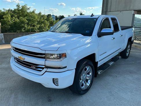 Used 2017 Chevrolet Silverado 1500 LTZ Z71 w/ LTZ Plus Package AWD/4WD image 10
