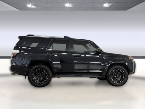 Used 2020 Toyota 4Runner SR5 RWD image 8