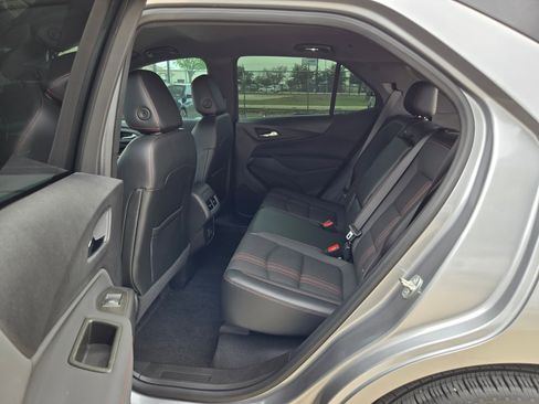 Certified 2023 Chevrolet Equinox RS FWD image 21