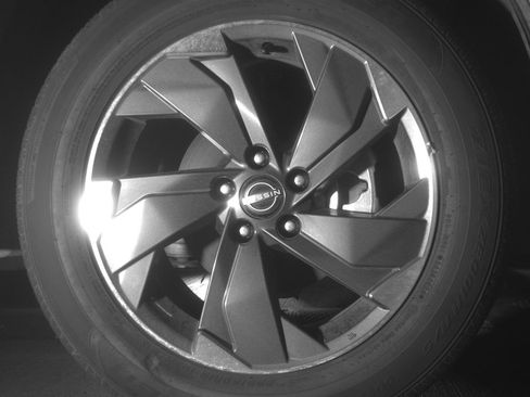 Used 2025 Nissan Rogue SV image 13