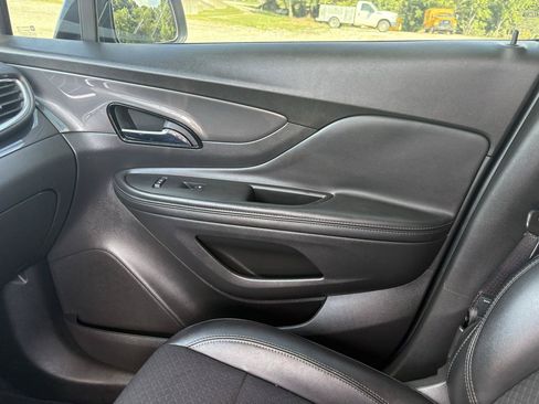Used 2019 Buick Encore Preferred FWD image 19