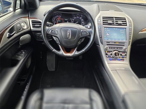 Used 2019 Lincoln MKZ Reserve w/ Luxury Package image 12