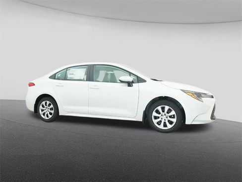 New 2026 Toyota Corolla LE image 28