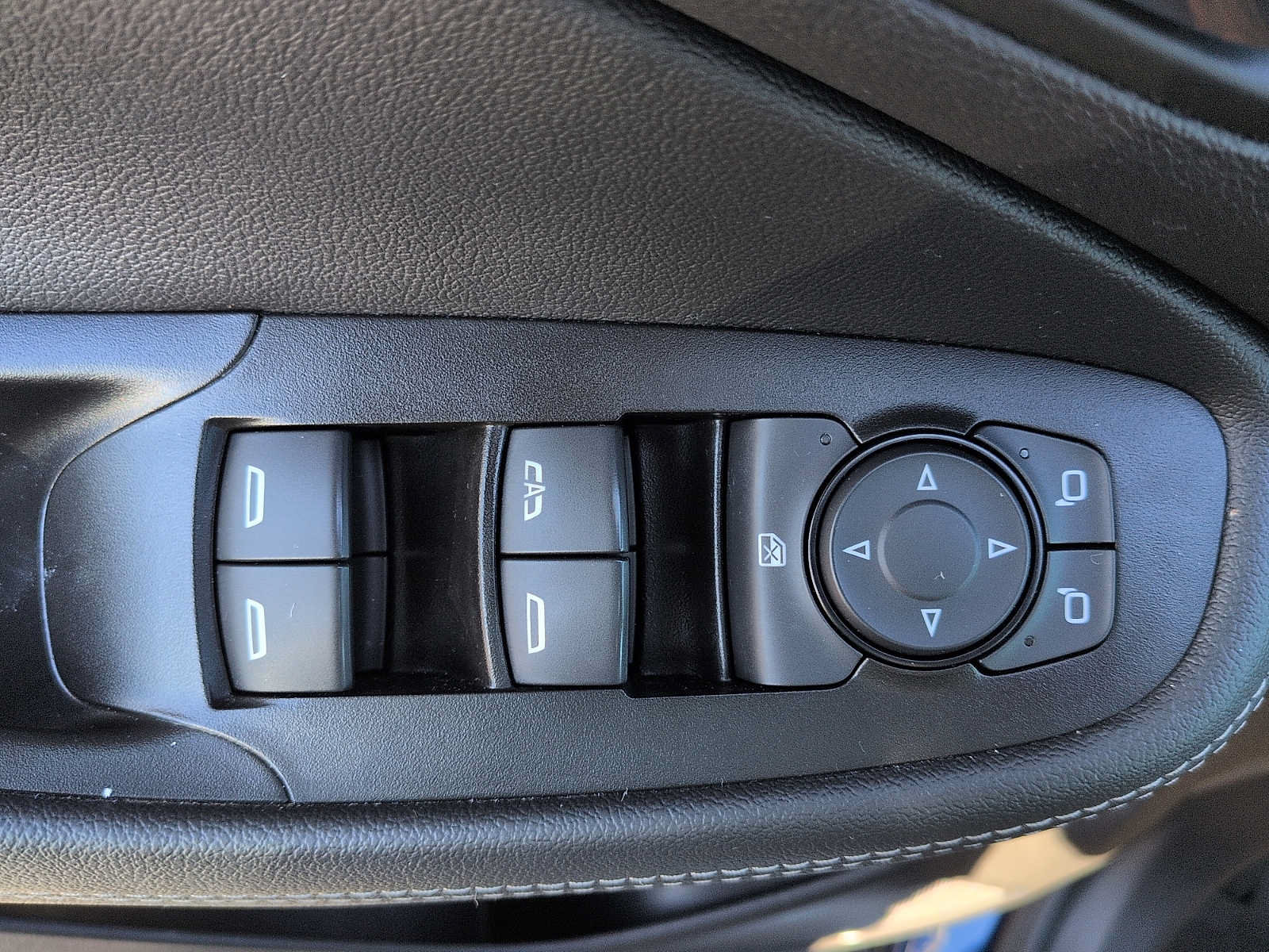 Used 2023 Buick Encore GX Essence w/ Experience Buick Package AWD/4WD image 15