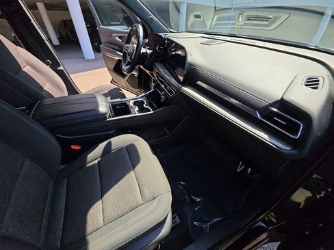 Used 2024 Chevrolet Traverse LT w/ Enhanced Driving Package image 31