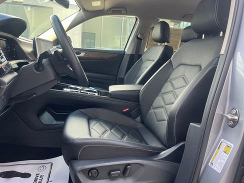 Used 2026 Volkswagen Atlas SE w/ Black Wheel Package FWD image 30
