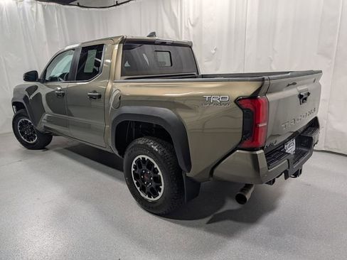 Used 2024 Toyota Tacoma TRD Sport image 7