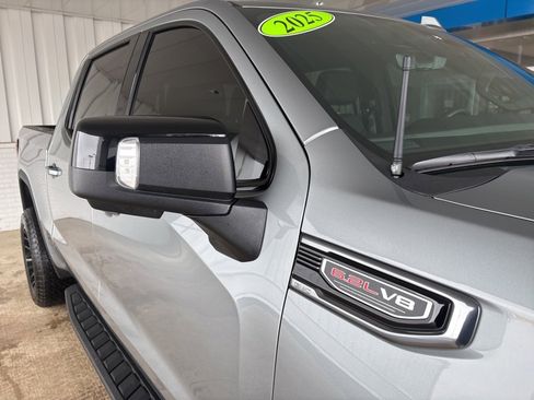 Used 2025 GMC Sierra 1500 AT4 w/ AT4 Premium Package image 41