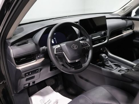 Certified 2024 Toyota Grand Highlander AWD image 16