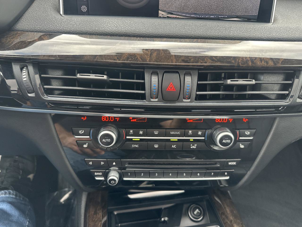 Used 2018 BMW X5 xDrive35i w/ M Sport Package AWD/4WD image 14