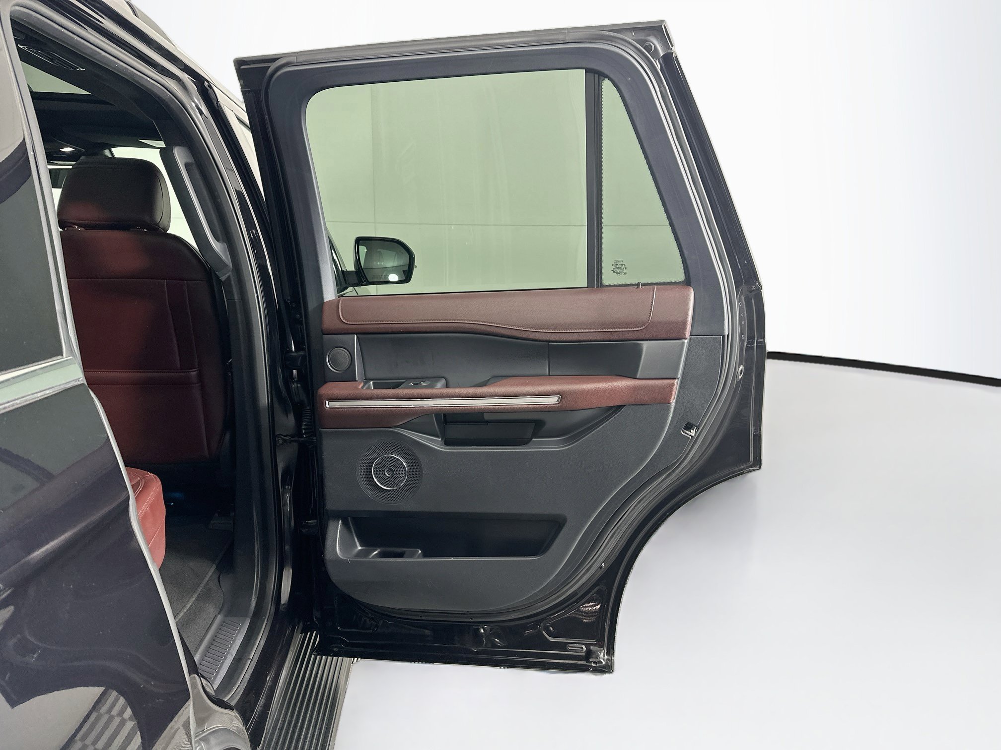 Used 2024 Ford Expedition Limited RWD image 34