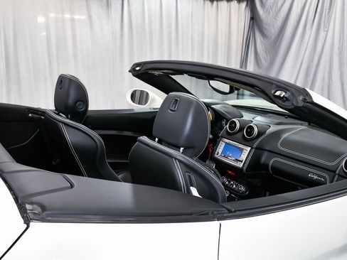 Used 2013 Ferrari California image 88
