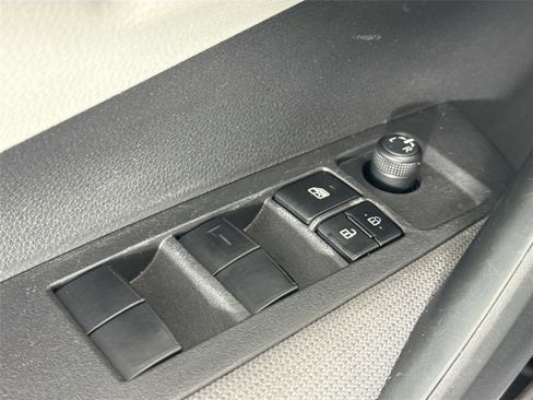 Certified 2020 Toyota Corolla L image 33