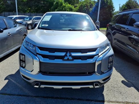 Used 2022 Mitsubishi Outlander Sport SE FWD image 2