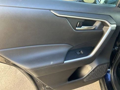 Used 2022 Toyota RAV4 XLE image 34
