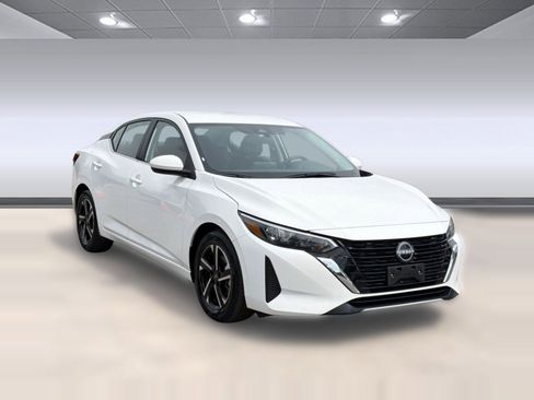 Used 2025 Nissan Sentra SV FWD image 7