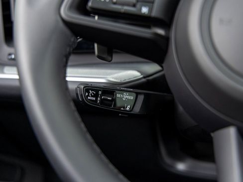 New 2026 Porsche Cayenne Coupe image 31