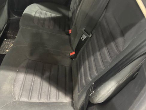 Used 2017 Ford Fusion SE w/ Fusion SE Technology Package image 9