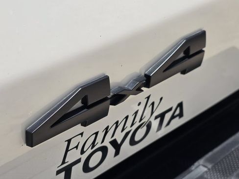 Certified 2025 Toyota Tacoma TRD Sport AWD/4WD image 9