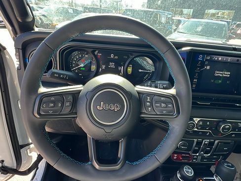 Used 2025 Jeep Wrangler Unlimited Rubicon 4xe w/ Convenience Group image 25