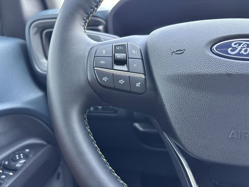 Used 2025 Ford Maverick Lobo image 26