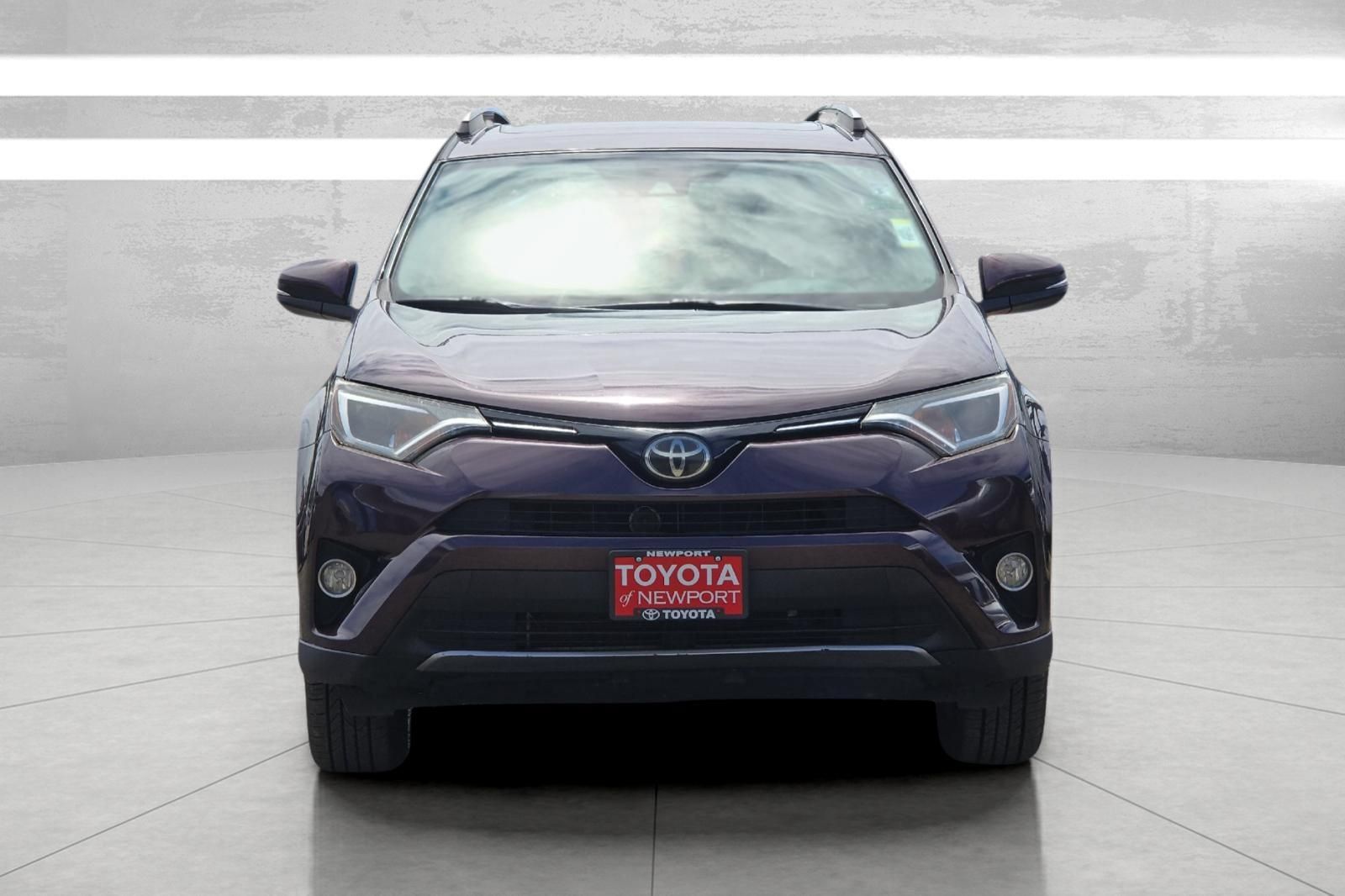 Used 2017 Toyota RAV4 XLE AWD/4WD image 6