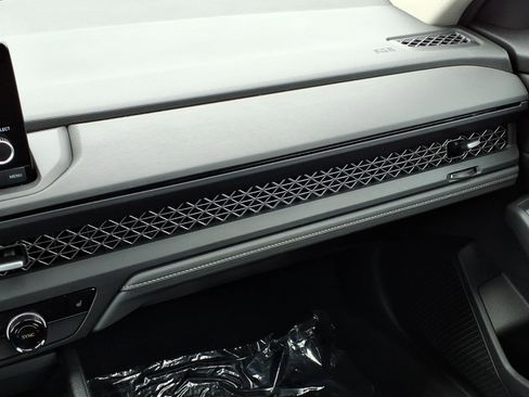 Used 2024 Honda Accord EX image 26