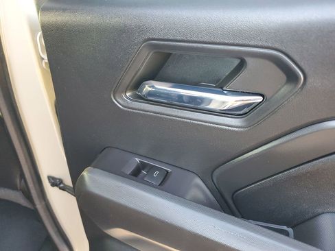 Used 2023 Chevrolet Colorado Z71 w/ Z71 Convenience Package 2 image 48