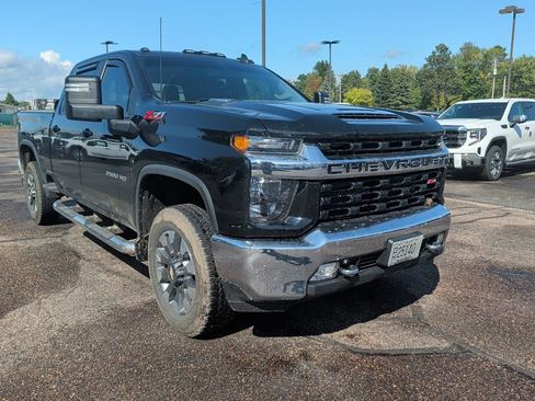 Used 2021 Chevrolet Silverado 2500 LT w/ Convenience Package AWD/4WD image 4