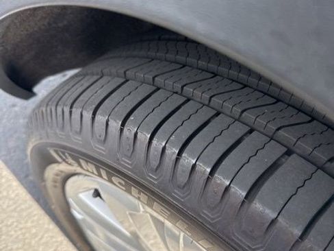 Used 2020 Volkswagen Atlas Cross Sport SE image 6