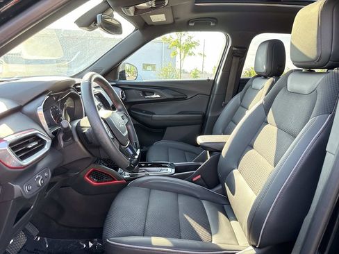 Used 2023 Chevrolet TrailBlazer RS w/ Sun and Liftgate Package FWD image 10