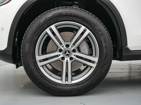 Used 2022 Mercedes-Benz GLC 300 4MATIC image 11