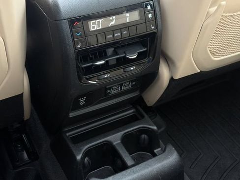 Used 2022 Jeep Grand Cherokee L Limited w/ Black Appearance Package RWD image 14